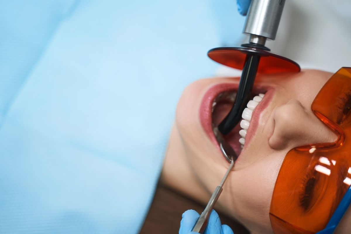 Cracked Teeth and Why Seeing an Endodontist is Essential for Treatment