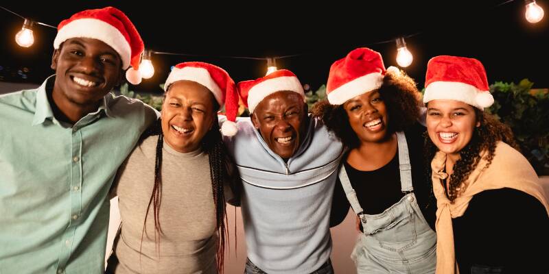 Effective 6 Dental Treatments for a Merry Christmas: Keeping Your Smile Bright During the Holidays