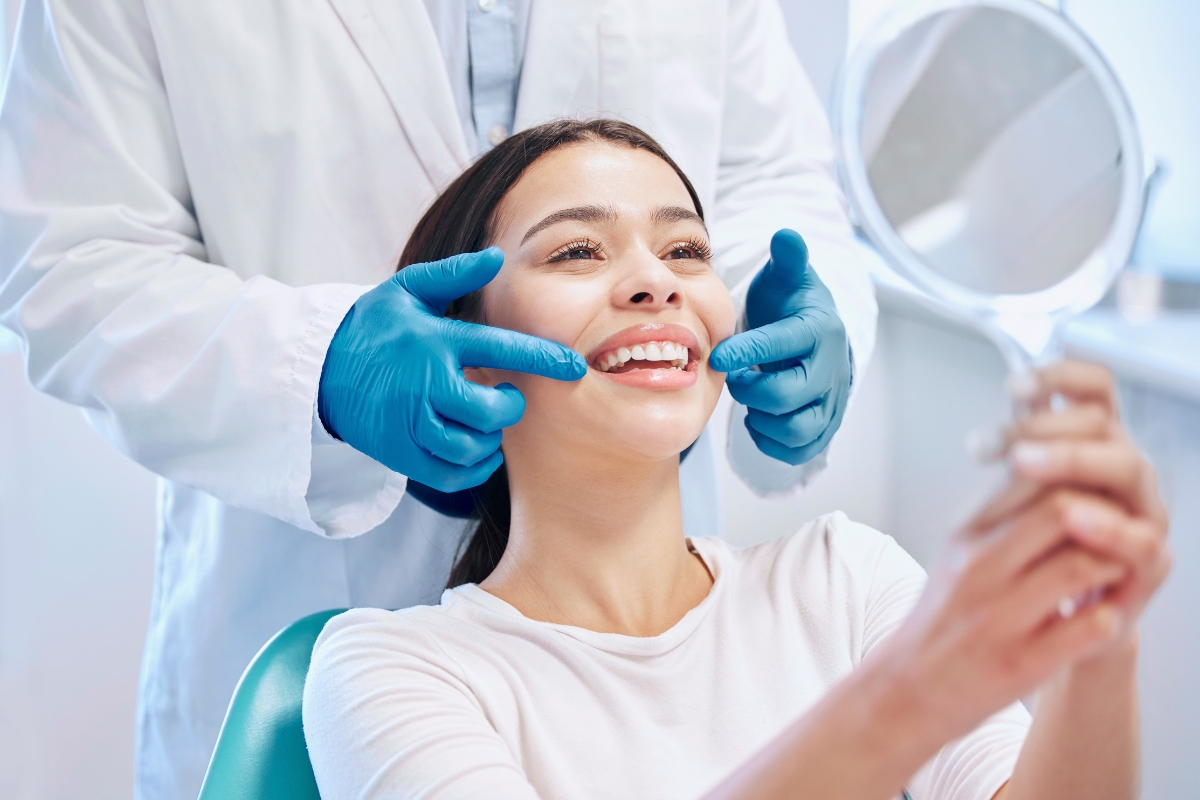 Veneers or All-on-4 Dental Implants? What Cape Coral Patients Should Know